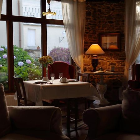 Bed and Breakfast Casa Peleyon Castropol Esterno foto